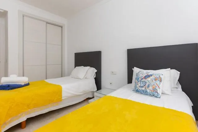 Mtr - Marbella Temporary Rent 3 Bedrooms Av Del Mar 0*,  Španělsko