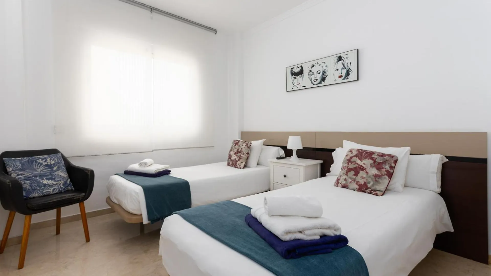 Mtr - Marbella Temporary Rent 3 Bedrooms Av Del Mar 0*,  Španělsko