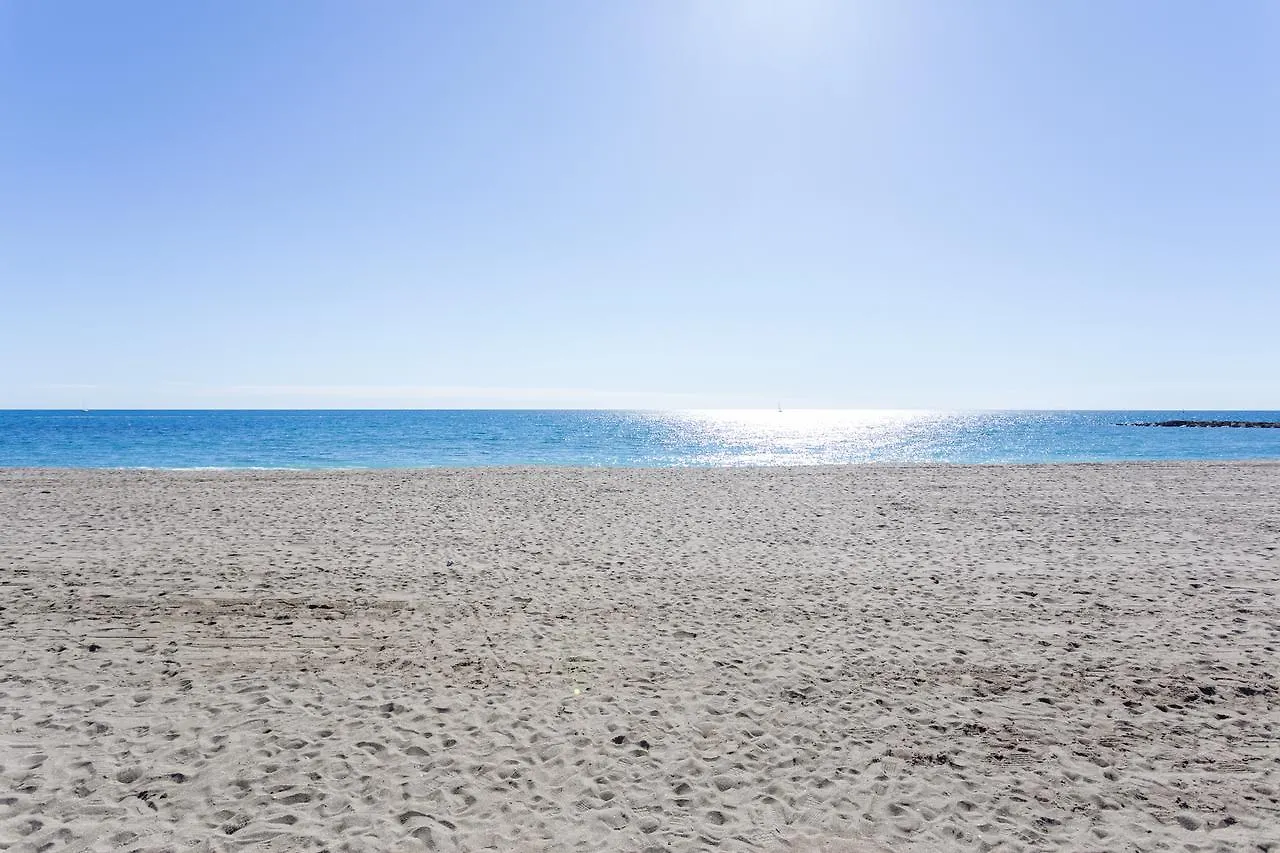 Mtr - Marbella Temporary Rent 3 Bedrooms Av Del Mar 0*,  Španělsko